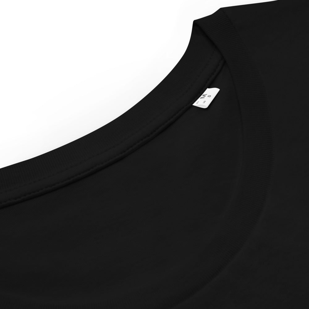 Lemur Snowboarder | Women's 100% Organic Cotton T Shirt collar detail